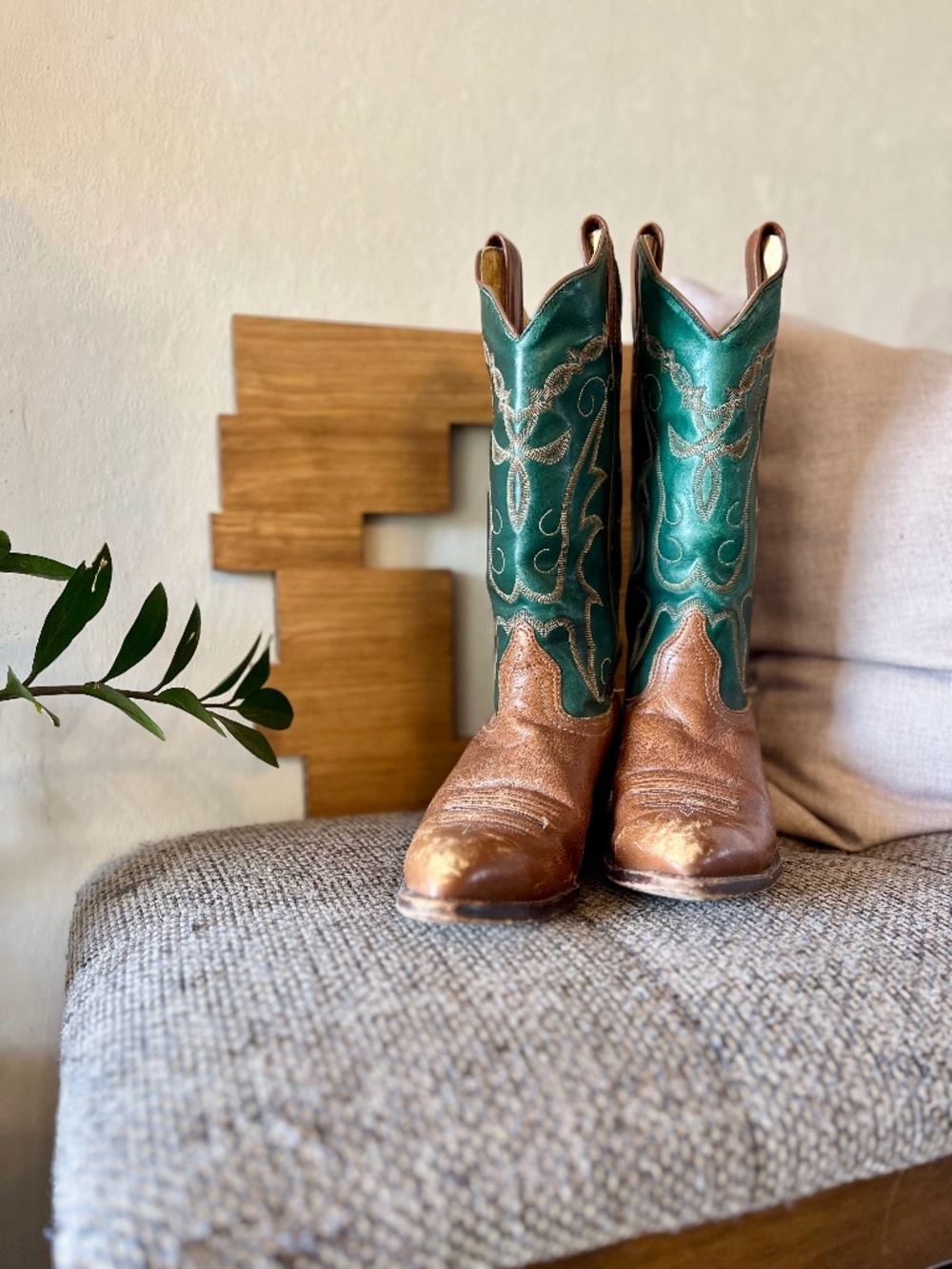 Vintage J. Chisholm Western Cowboy Boots Green Embroidered USA